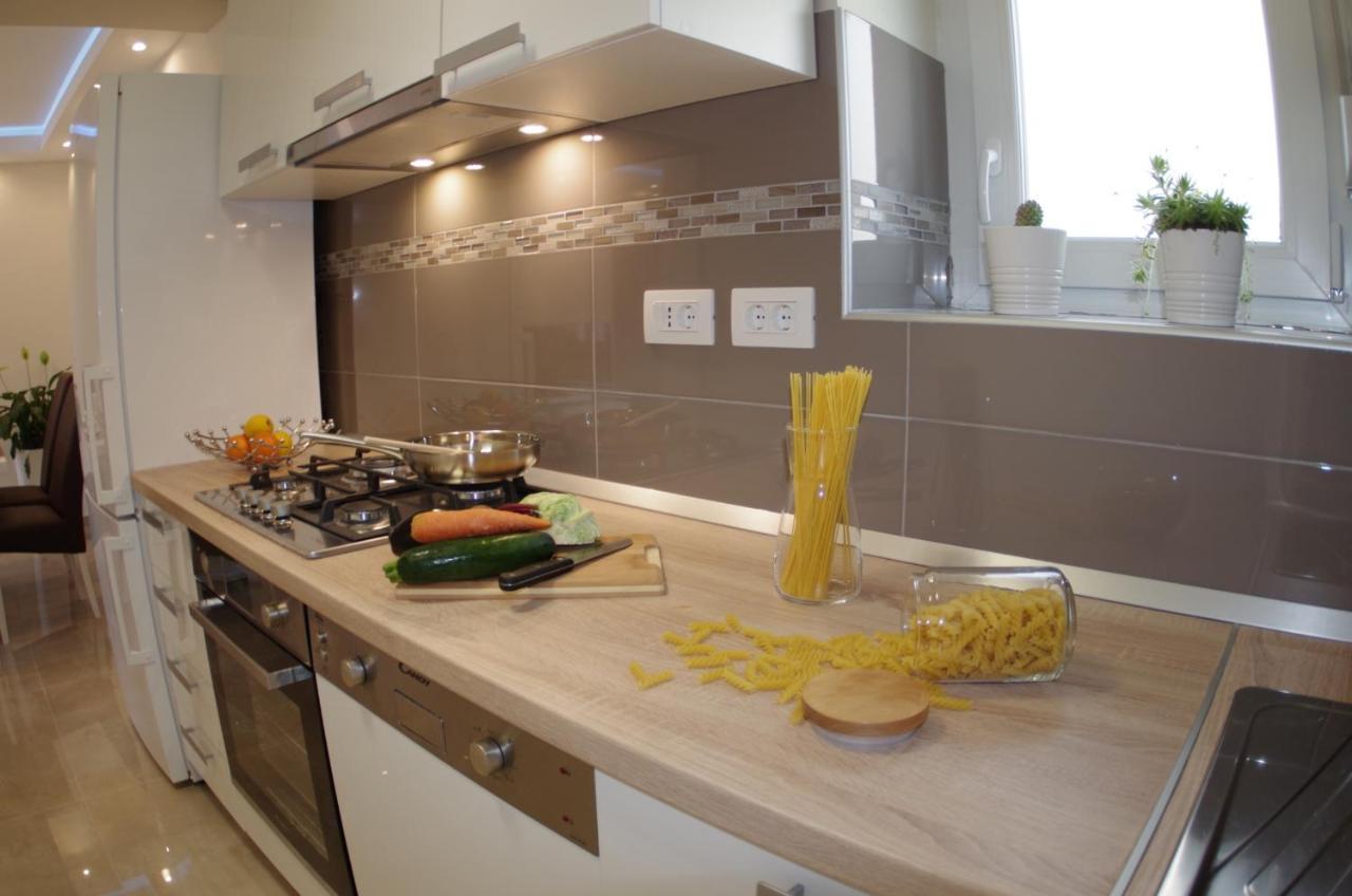 Holiday Home Elvis, Village Kujici Hreljici Экстерьер фото