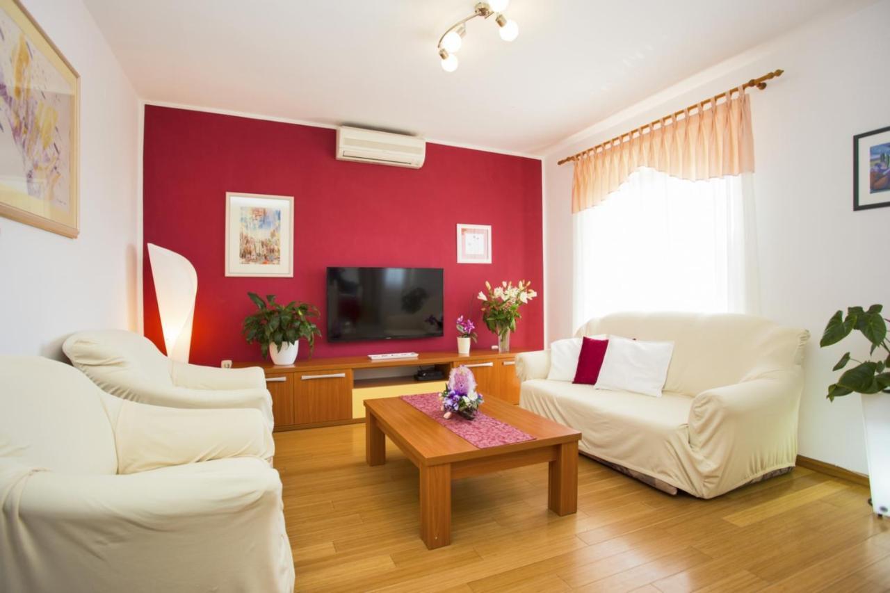 Holiday Home Elvis, Village Kujici Hreljici Экстерьер фото